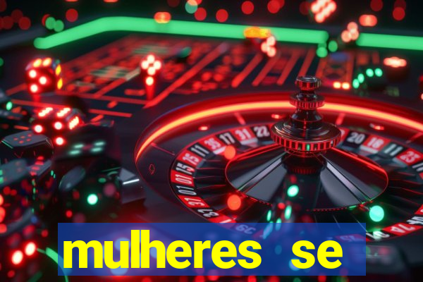 mulheres se exibindo ao vivo